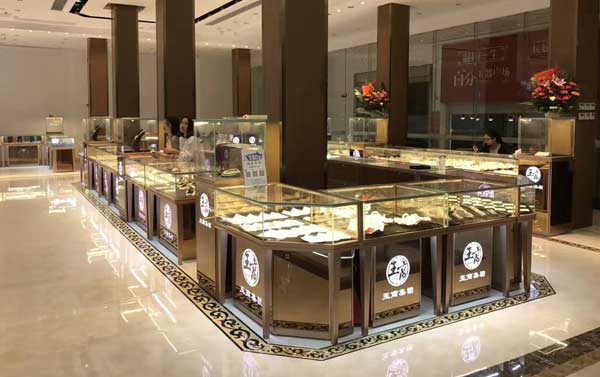柜臺展臺怎么設(shè)計好看?三個您不知道的核心點